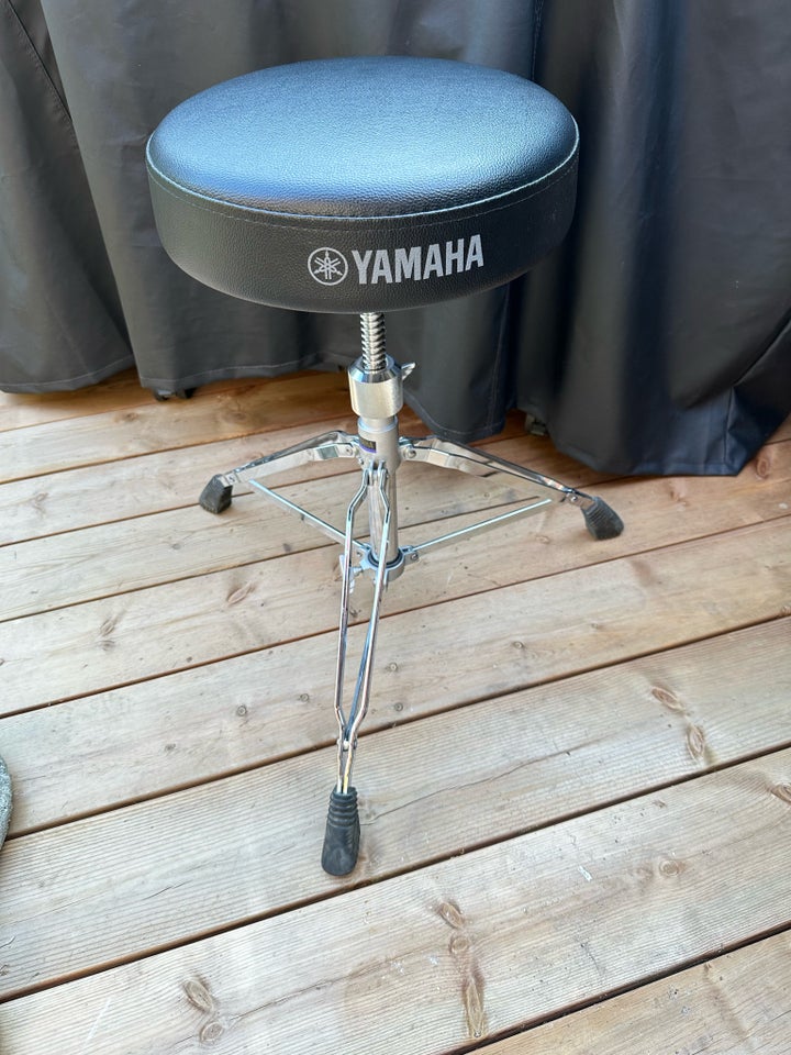 Andet, Yamaha DS840