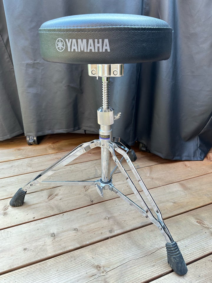 Andet, Yamaha DS840