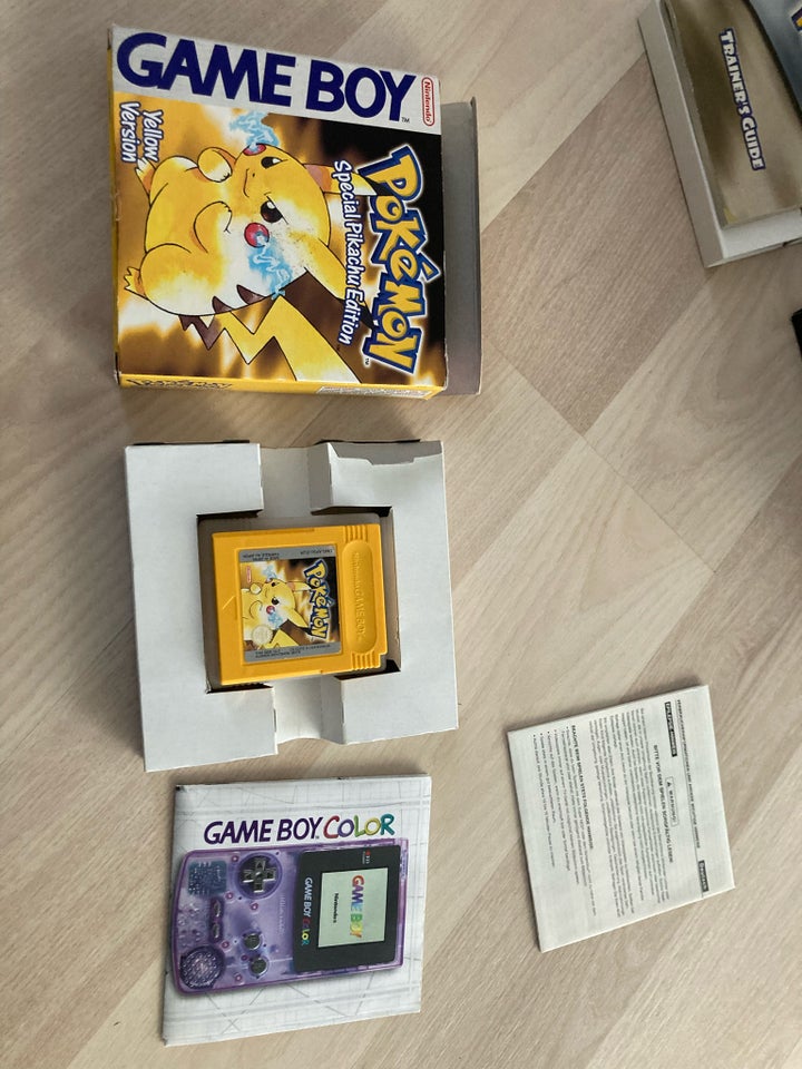 Pokemon yellow, Gameboy,