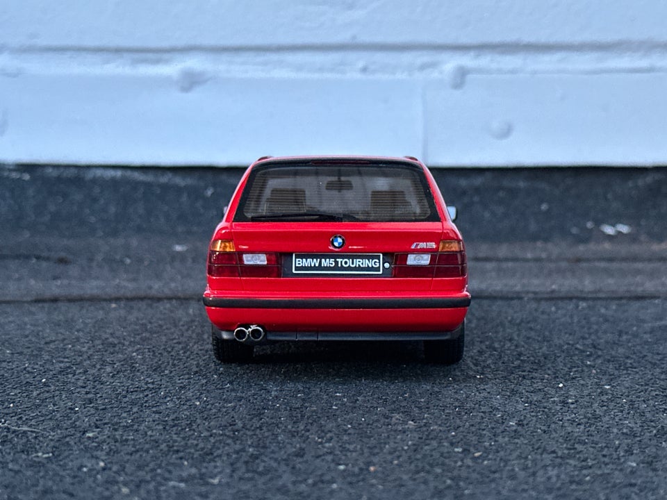 Modelbil, Ottomobile BMW E34 M5