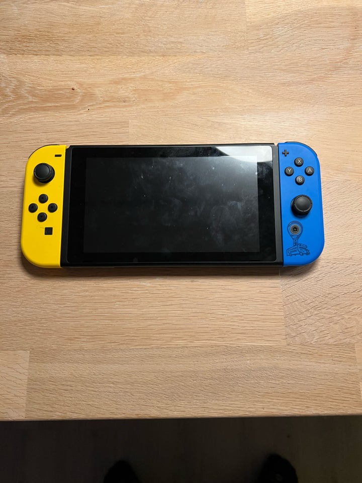 Nintendo Switch, Limited fortnite