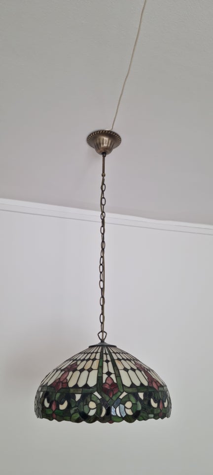 Anden loftslampe, Ukendt