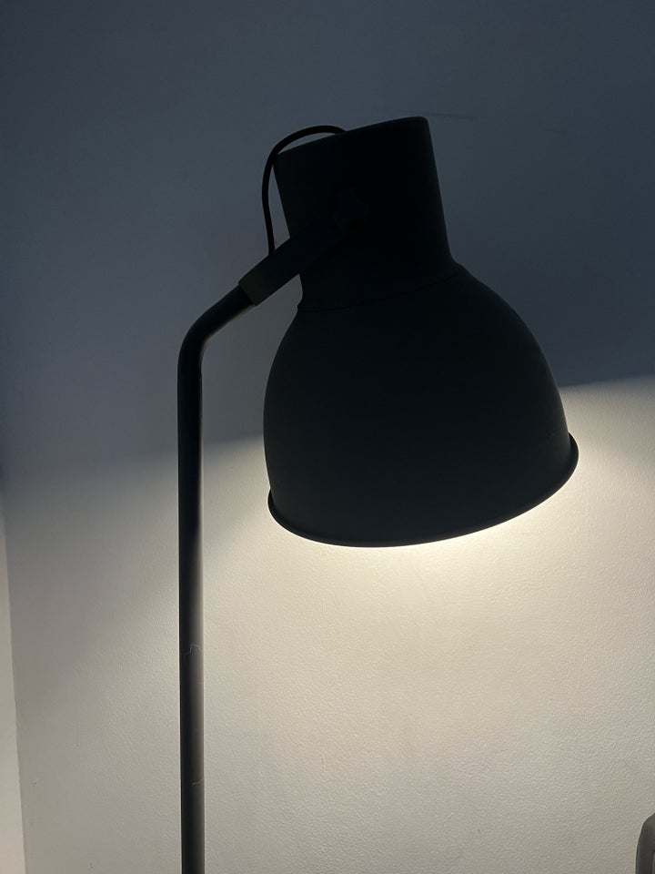 Gulvlampe IKEA