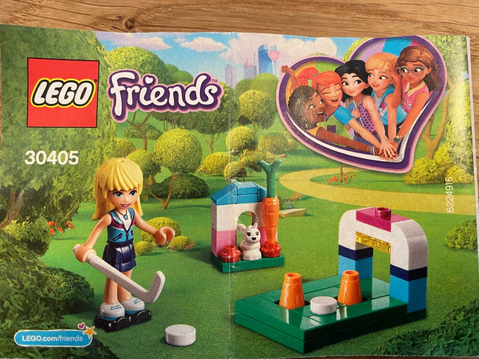 Lego Friends, 30405 Hockey pige