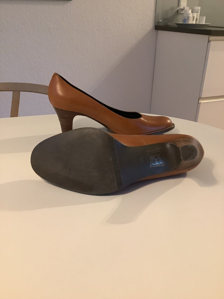 Pumps, str. 37,5, Billi bi