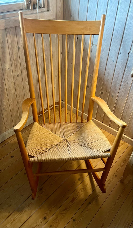 Hans J. Wegner, J16, Gyngestol