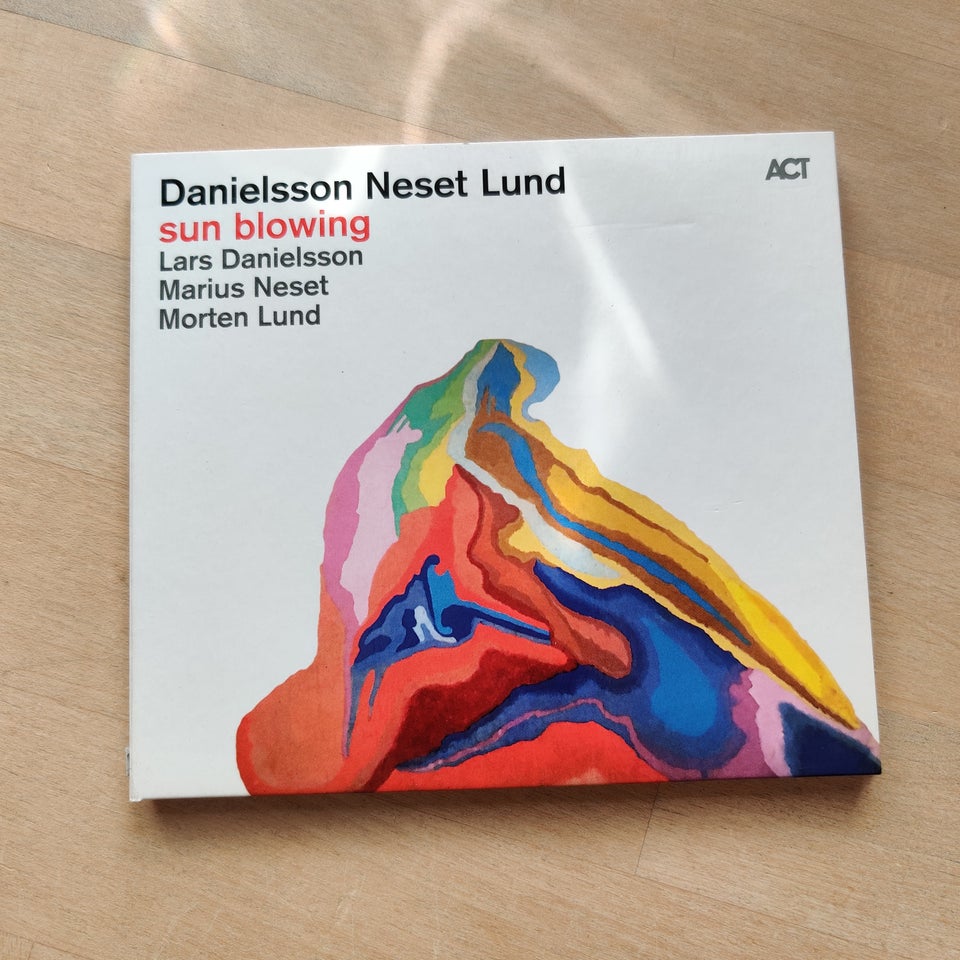 Lars Danielsson: Sun blowing, jazz