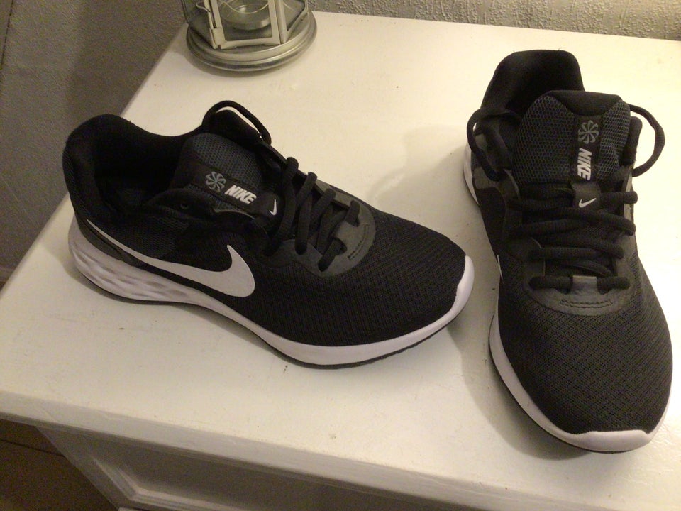 Sneakers, str. 37,5, Nike