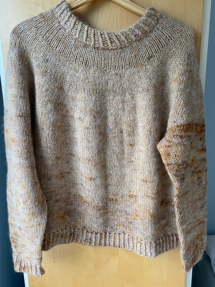 Sweater, Novice sweater , str. 40