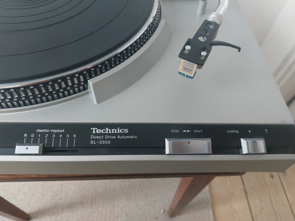 Pladespiller, Technics, SL-3300