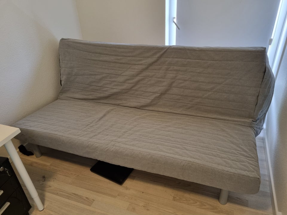 Sovesofa Ikea b: 140 l: 200 h: 31