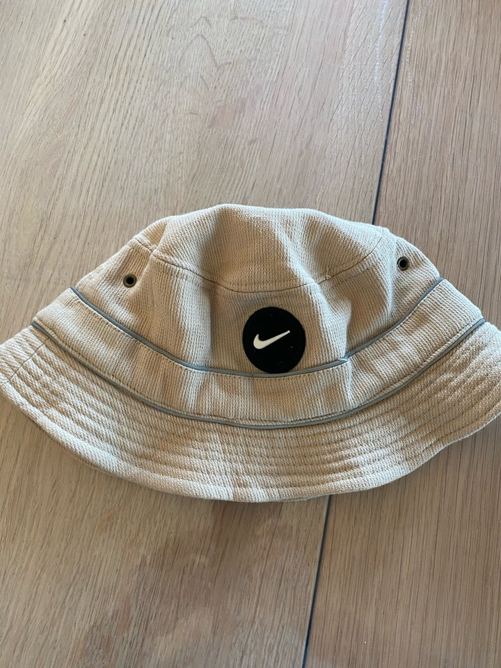 Hat, Bøllehat, Nike