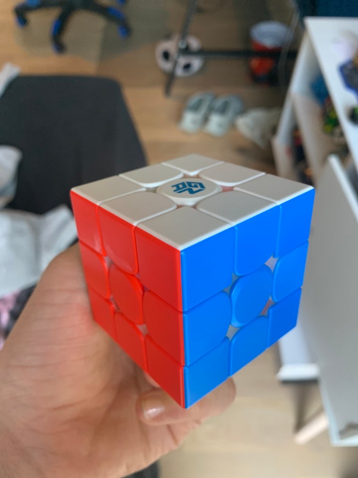 Samlefigurer, Rubiks cube Gan11