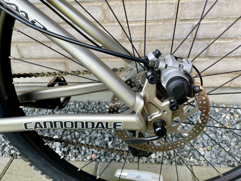 Cannondale F7 hardtail 24 gear