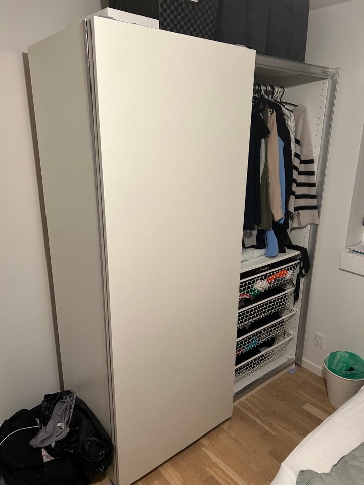 Klædeskab, Ikea, b: 150 d: 60 h: 202