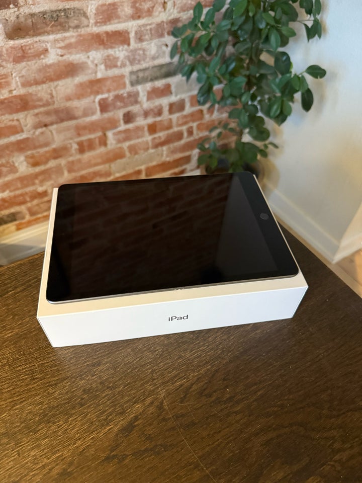 iPad 7, 32 GB, Perfekt