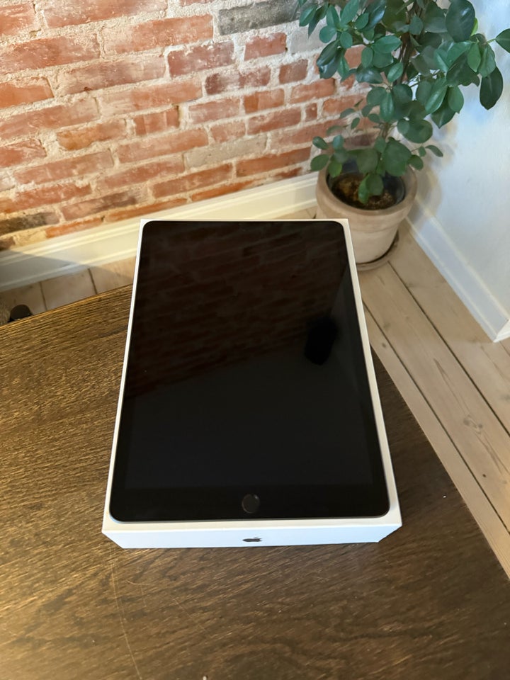 iPad 7, 32 GB, Perfekt