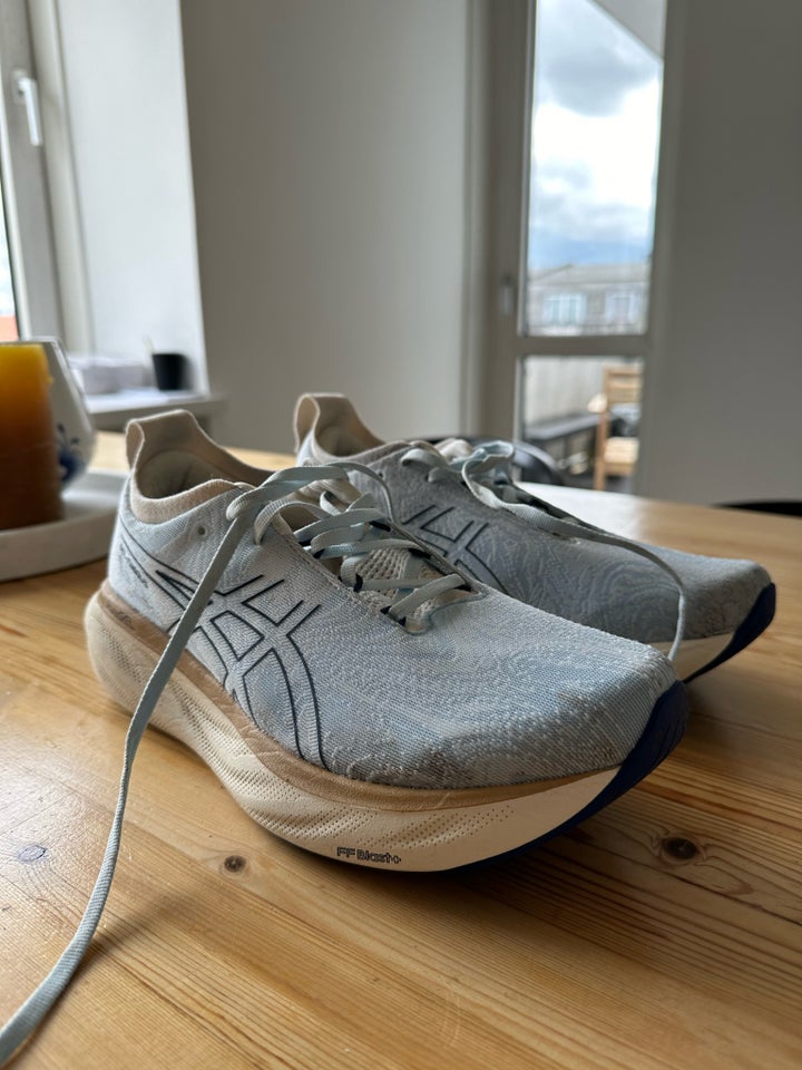 Løbesko Asics Gel-Nimbus 25