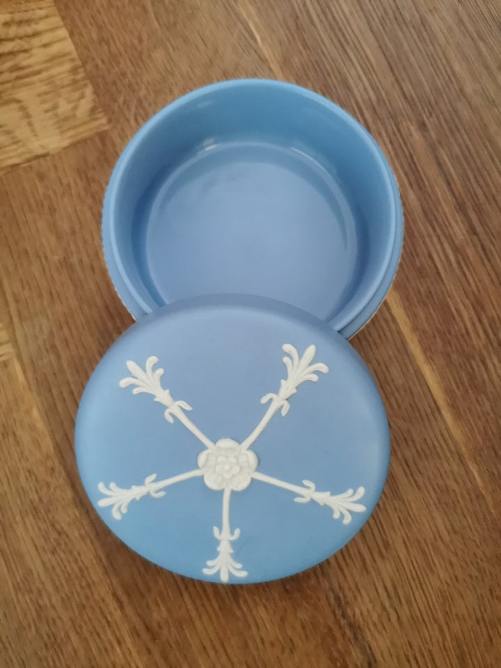 Porcelæn, Lågskål, Wedgwood