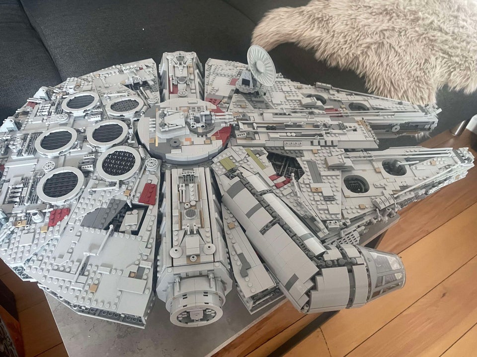 Lego Star Wars 75192 UCS Mi...