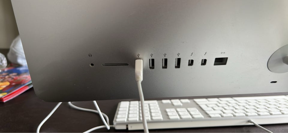 iMac 215” Late 2012  27 GHz Quad
