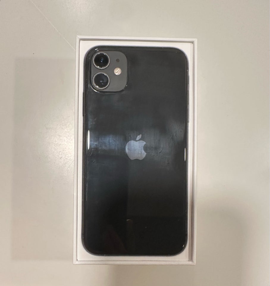 iPhone 11, 64 GB, sort