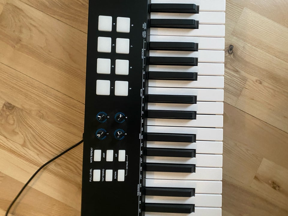 Keyboard, Alesis V49 MKII