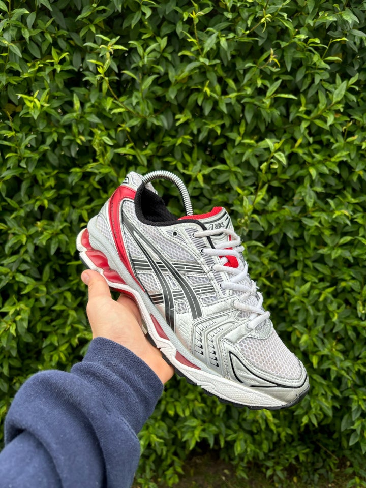 Løb Asics