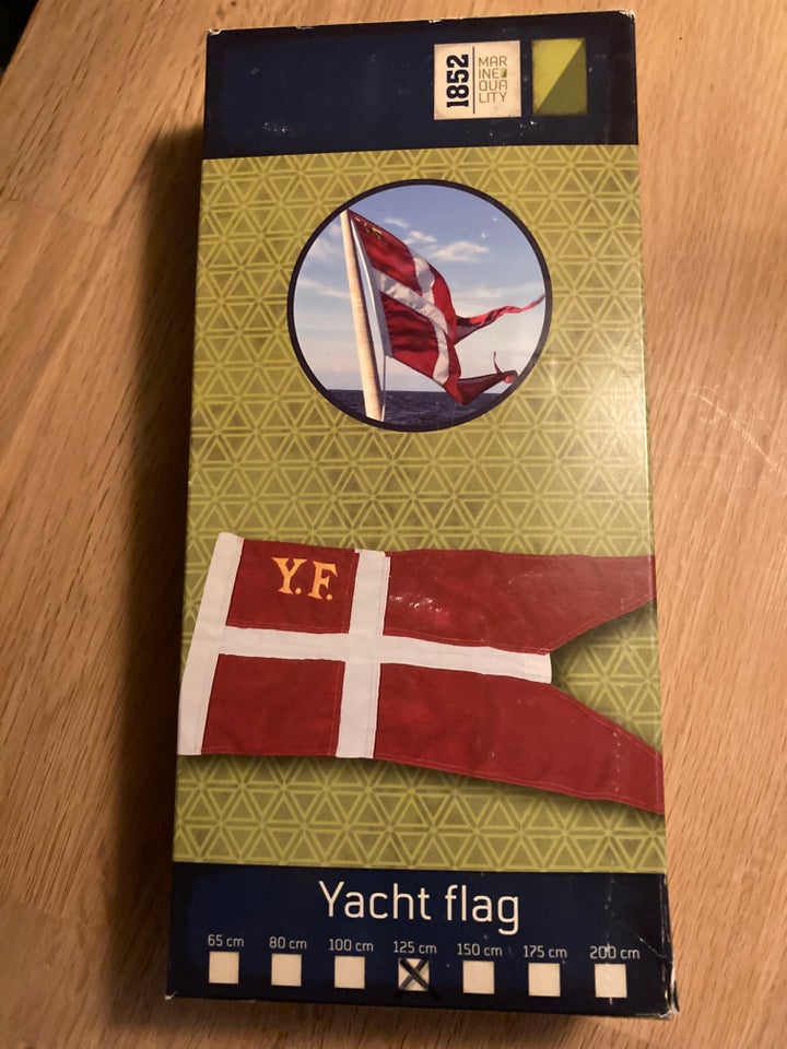 Nyt yacht flag 65x125 cm.