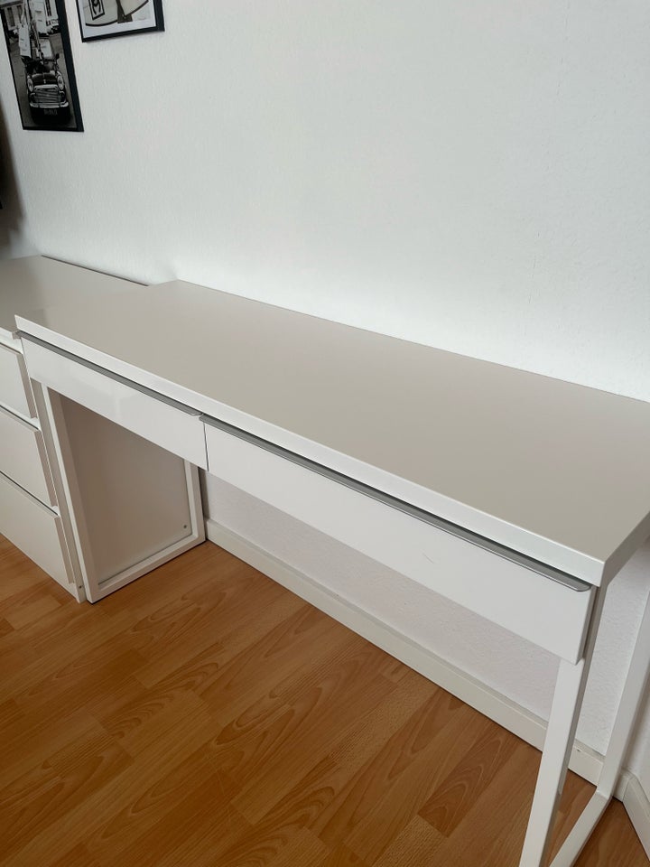 Skrivebord, Ikea