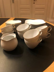 Porcelæn Kaffestel ?