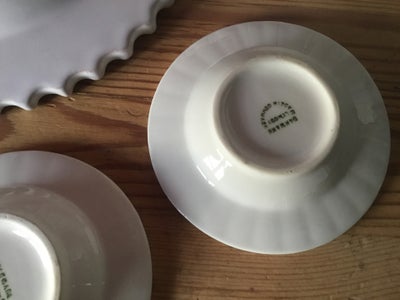 Askebægre Lyngby porcelæn