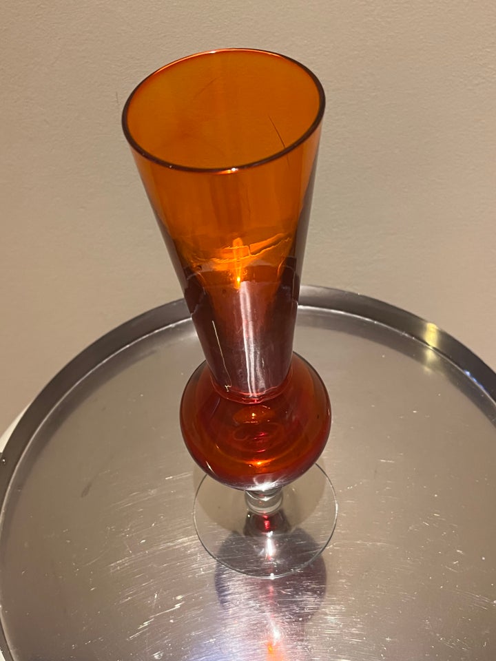 Glas, Vase på fod