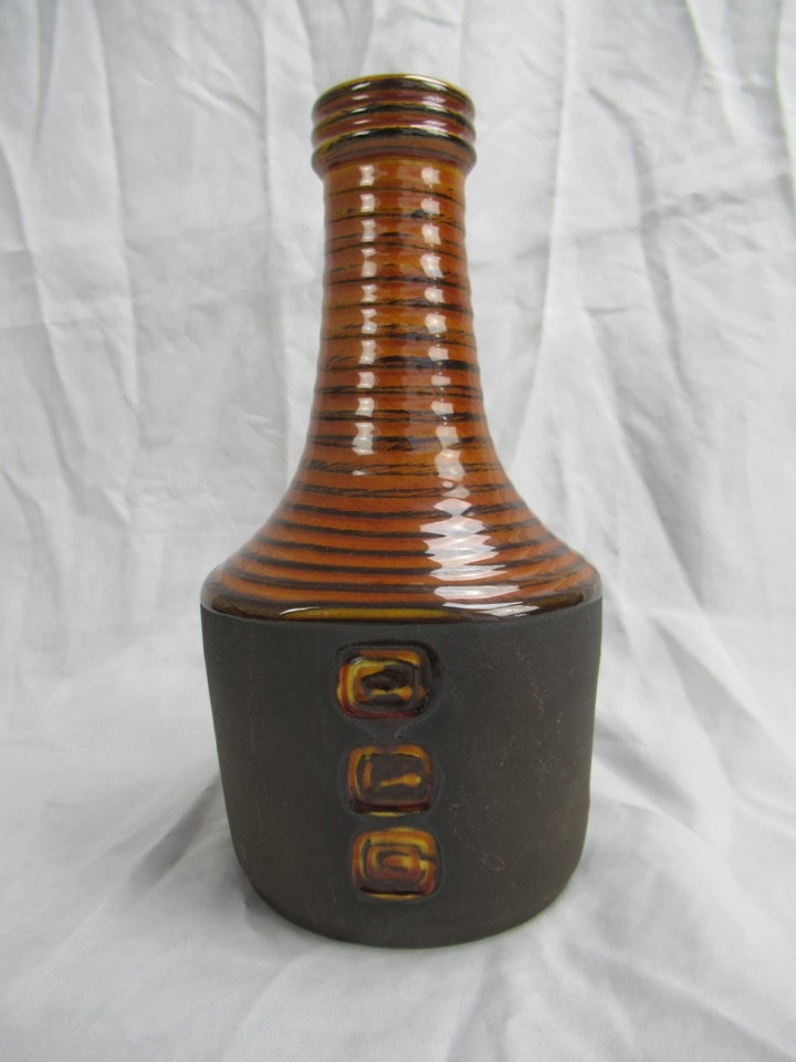 Kaj Jørgensen Vase, Hegnetslund