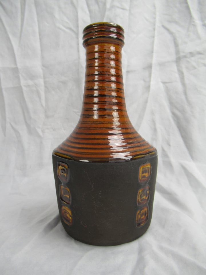 Kaj Jørgensen Vase, Hegnetslund