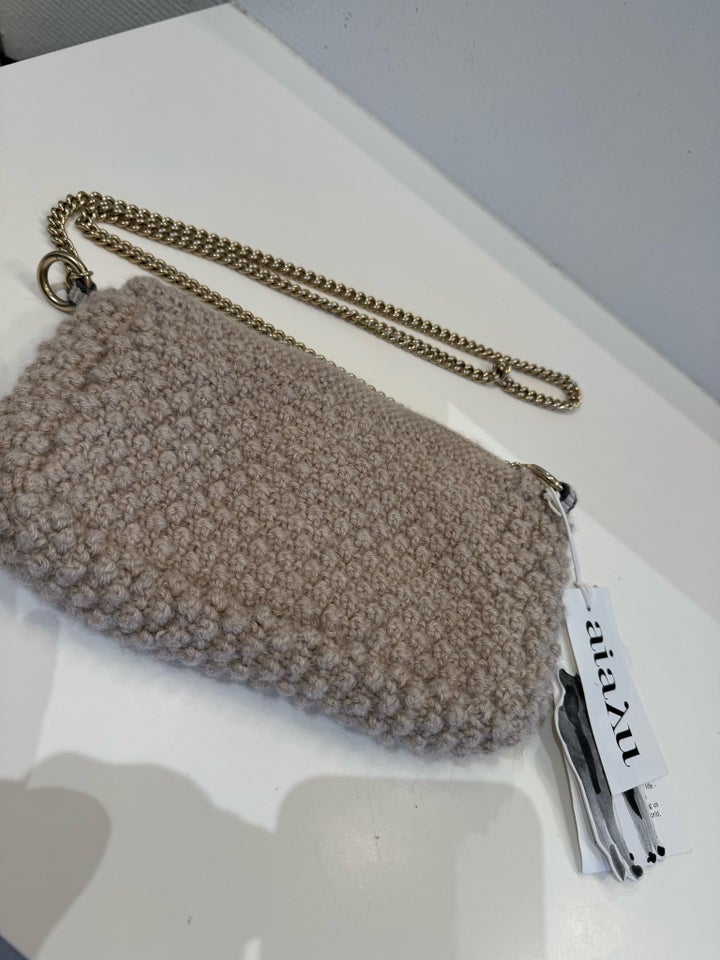 Crossbody, andet mærke, uld