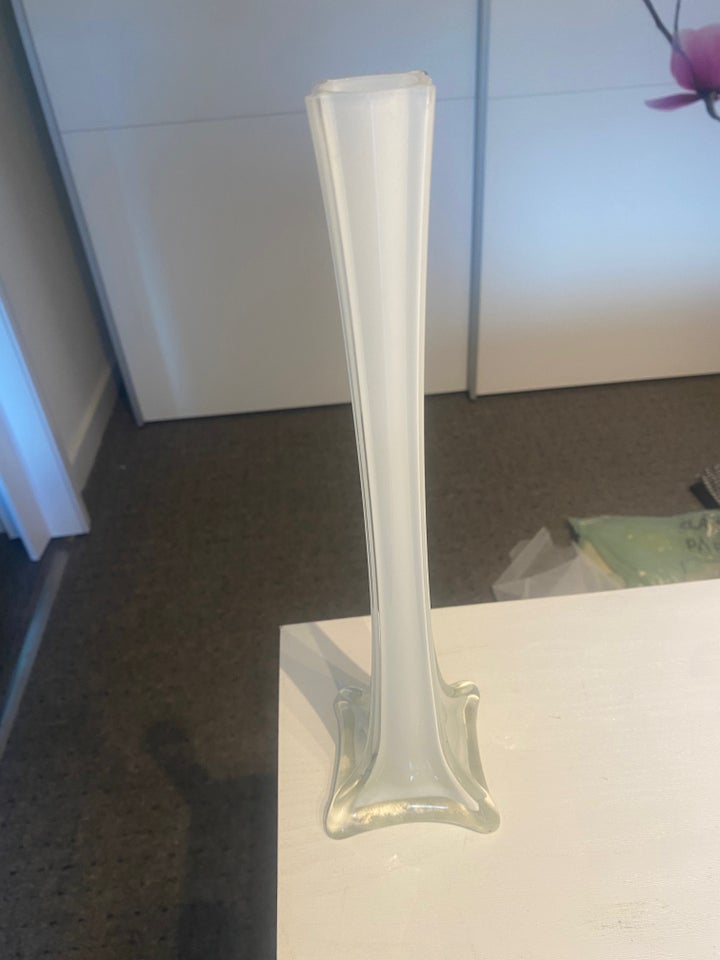 Glas, vase, ?