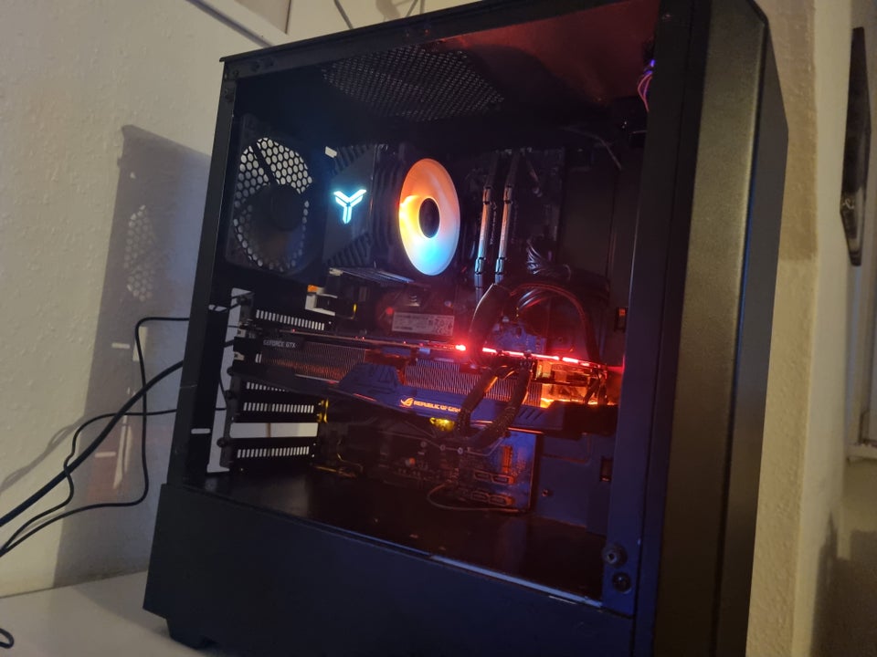 Selvbyg 1080TI i7 8700K