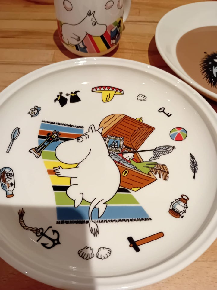 Porcelæn, Sæt med tallerken og kop,