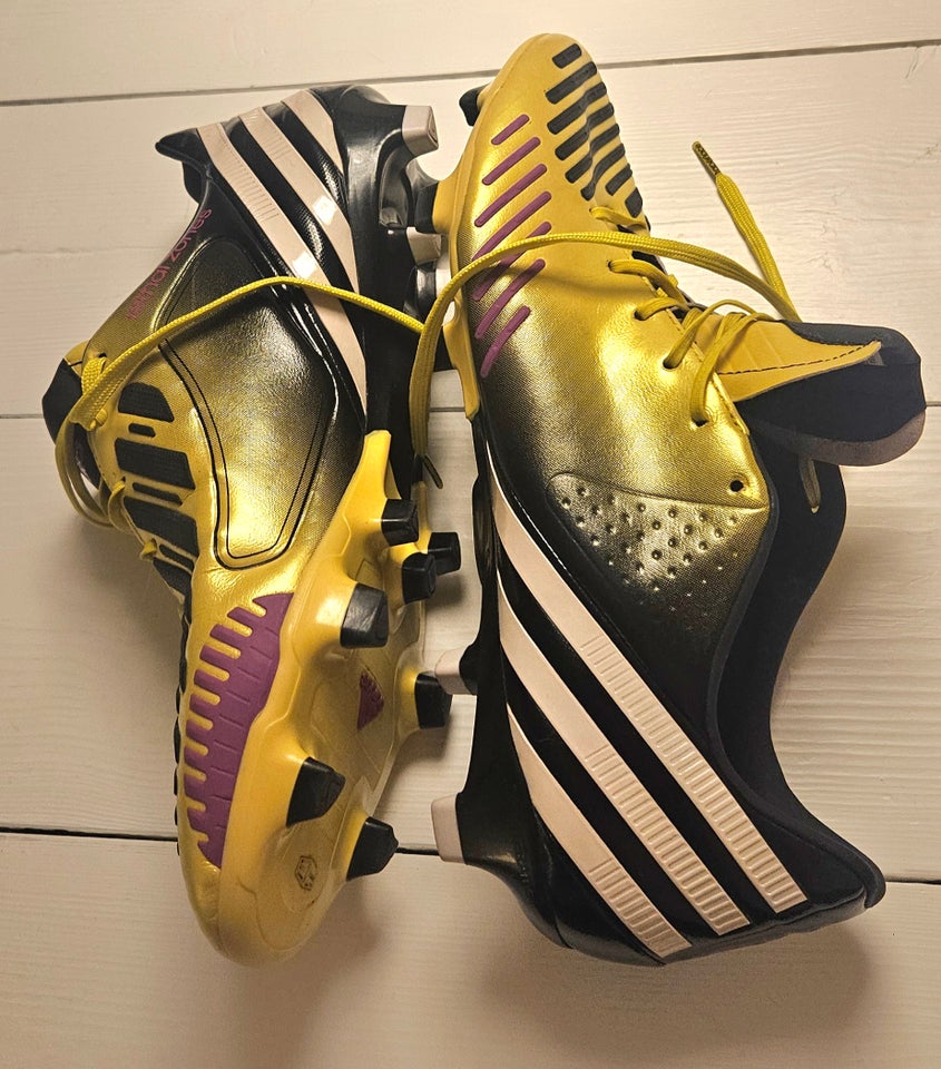 Fodboldstøvler, Adidas predator