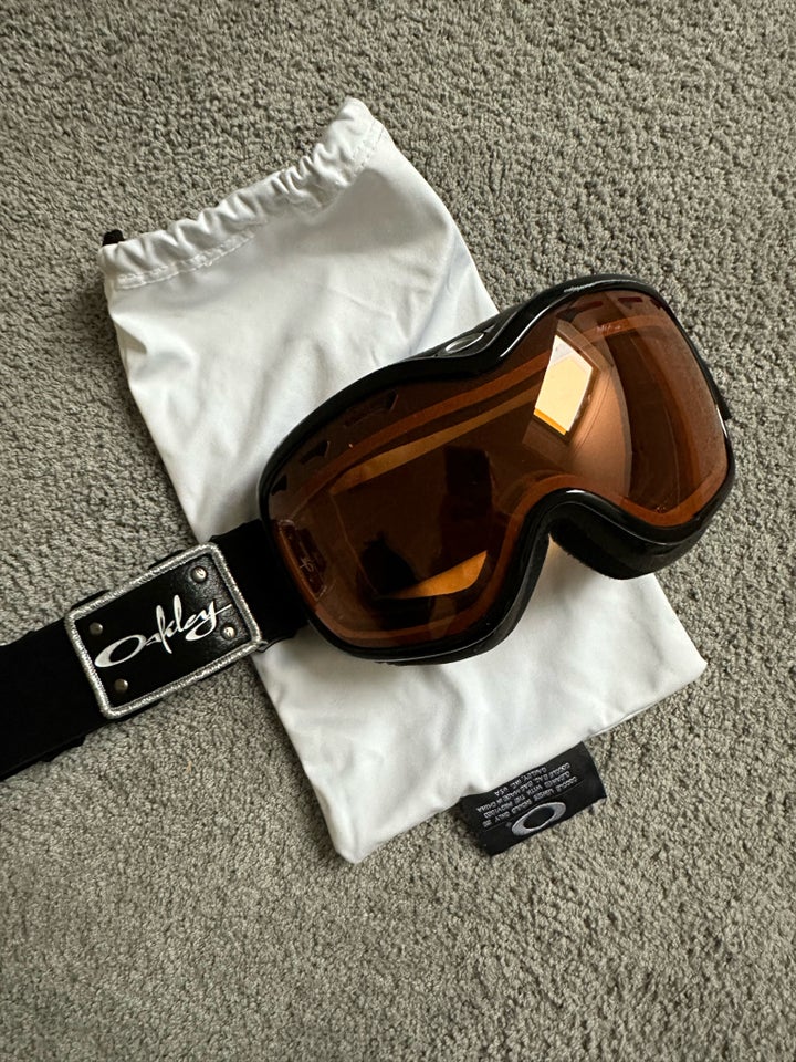 Skibriller, Oakley