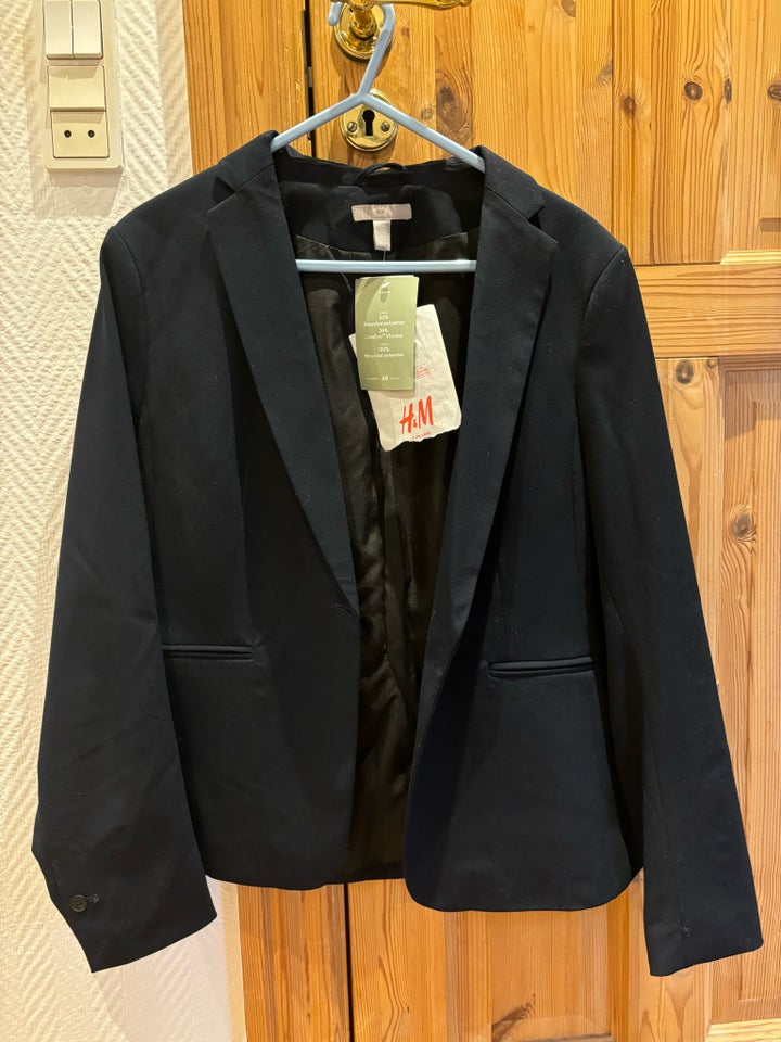 Blazer, str. 40, HM