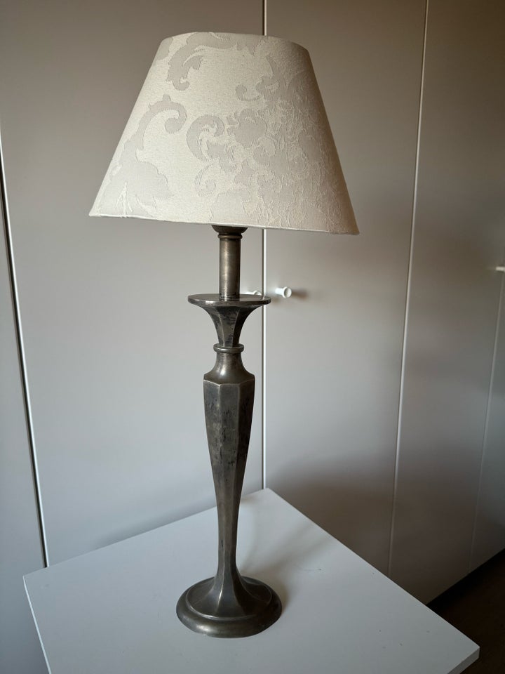 Anden bordlampe, Lene Bjerre