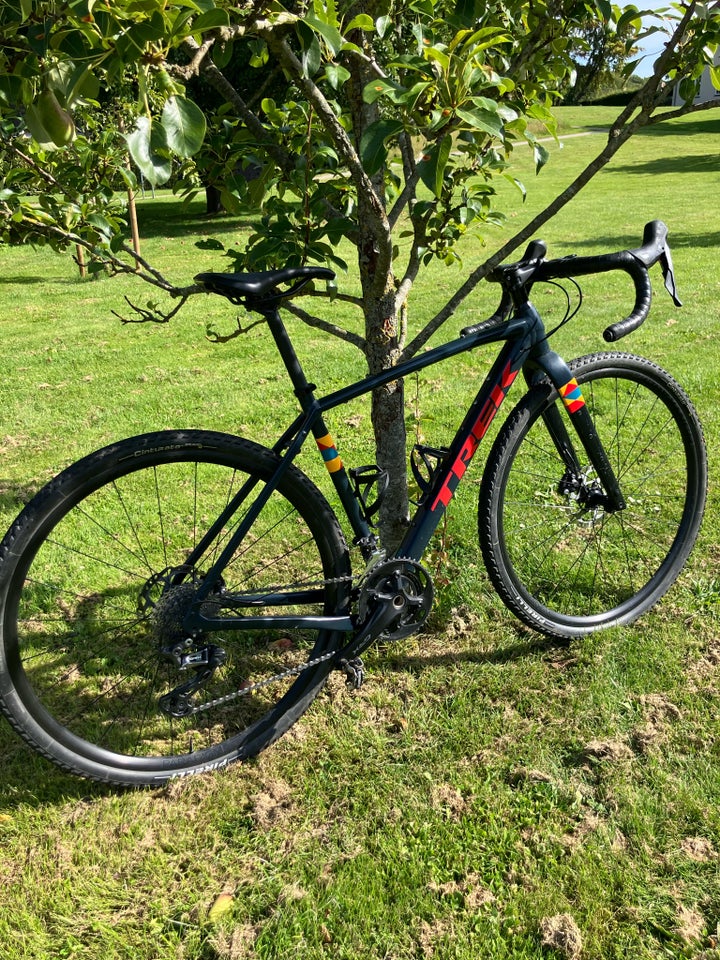 Dameracer, Trek Gravel Trek check