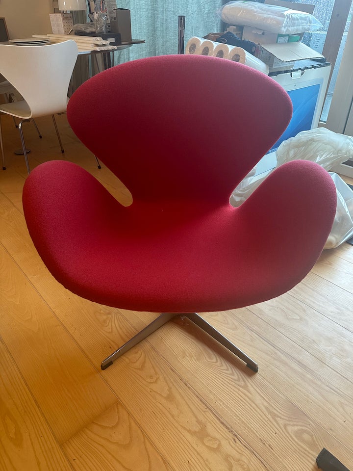 Arne Jacobsen, Svanen, Lænestol