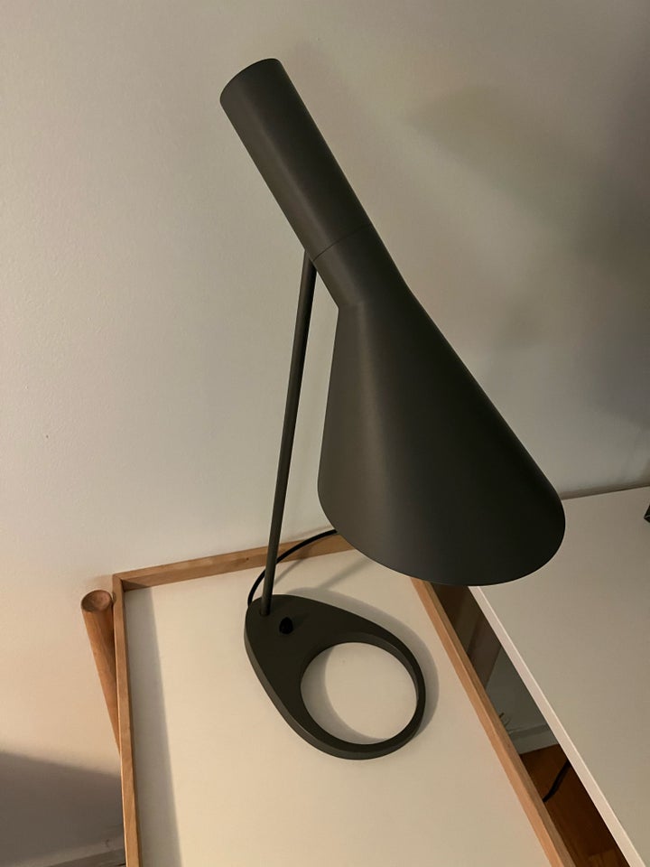 Arne Jacobsen, Næbbet , bordlampe