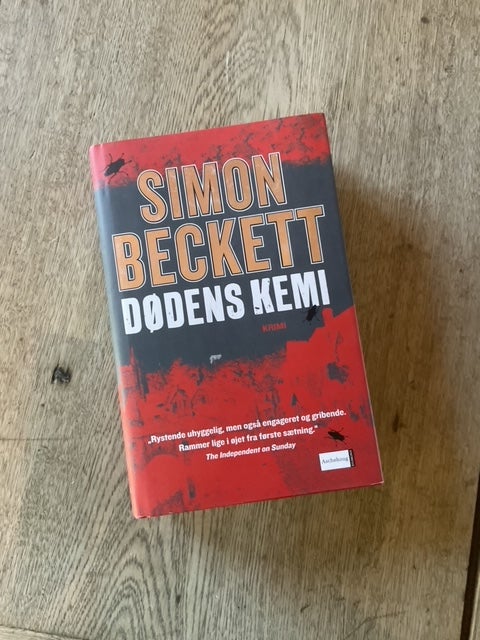 DØDENS KEMI, SIMON BECKETT, genre: