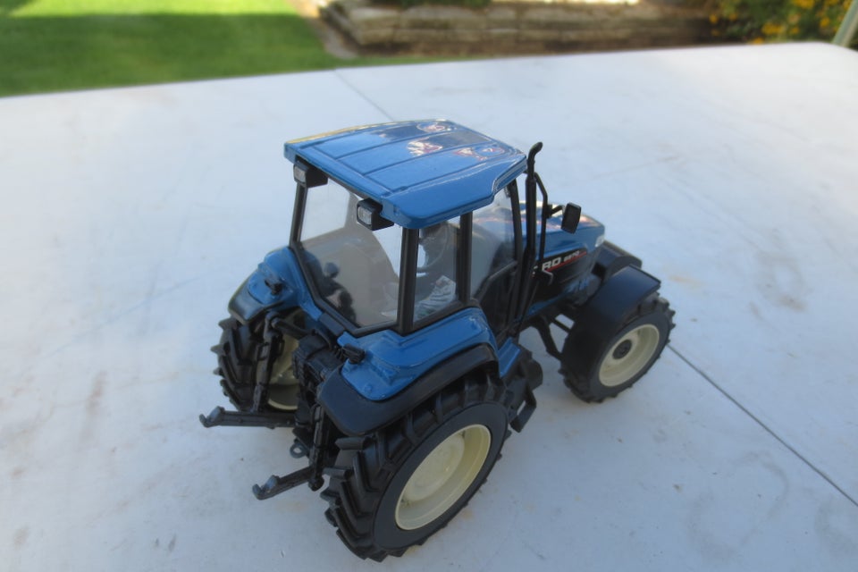 Modeltraktor New Holland 8970