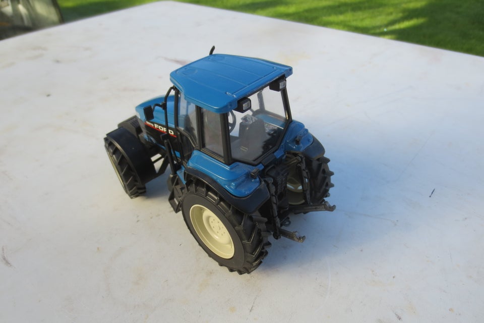 Modeltraktor New Holland 8970