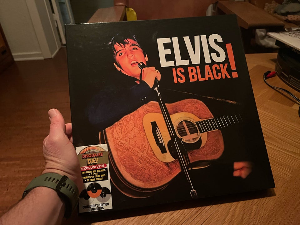 LP, Elvis Presley , ELVIS IS BLACK!